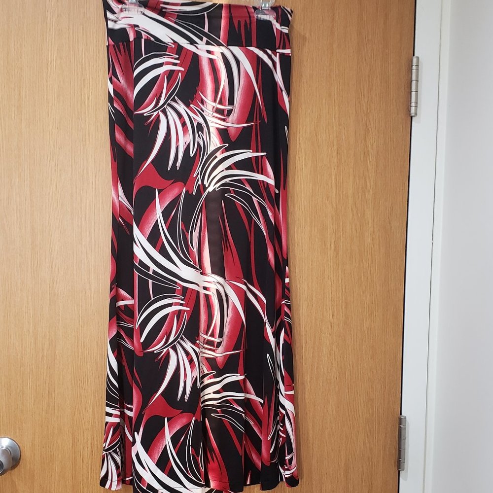 Red, black, white abstract art flowy soft maxi skirt, size medium